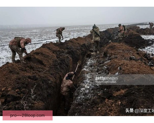国少影锋穿插路线清晰，前场跑动撕开防守空当